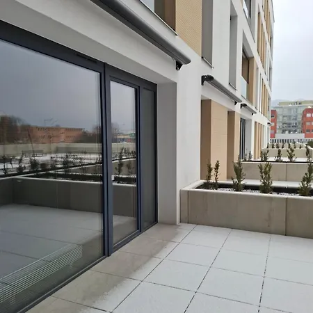 Lux Point S Terasou O Apartman Homonna