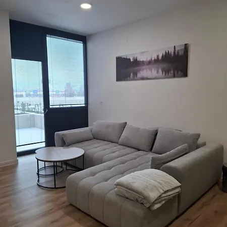 Luxusný Point S Terasou O *