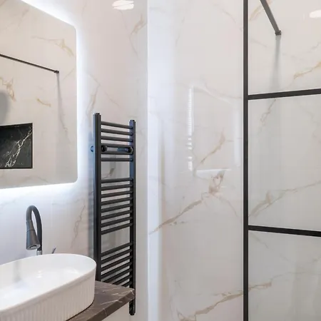 Lux Point S Terasou O *