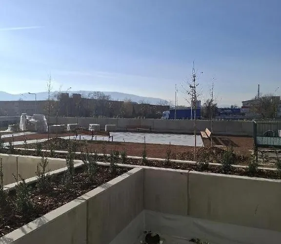 Lux Point S Terasou O דירה